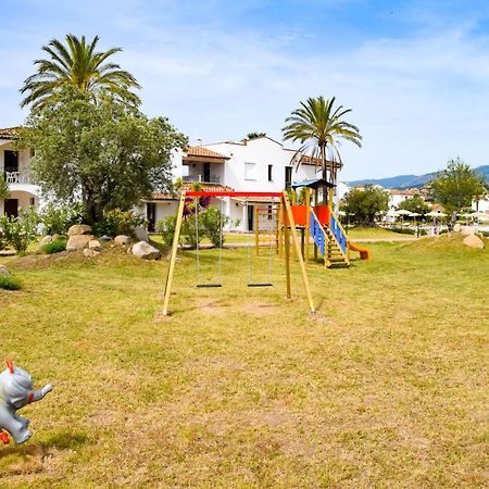 Marina Torre Navarrese Resort سانتا ماريا نافاريز المظهر الخارجي الصورة