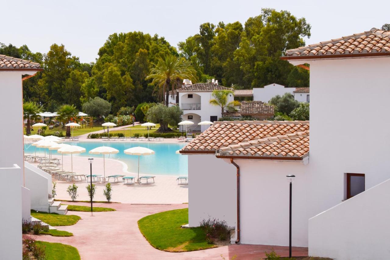 Marina Torre Navarrese Resort سانتا ماريا نافاريز المظهر الخارجي الصورة