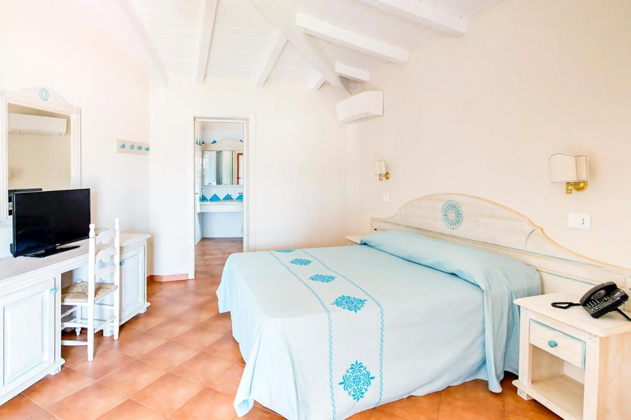 Marina Torre Navarrese Resort سانتا ماريا نافاريز المظهر الخارجي الصورة