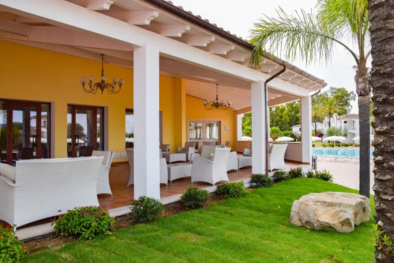 Marina Torre Navarrese Resort سانتا ماريا نافاريز المظهر الخارجي الصورة