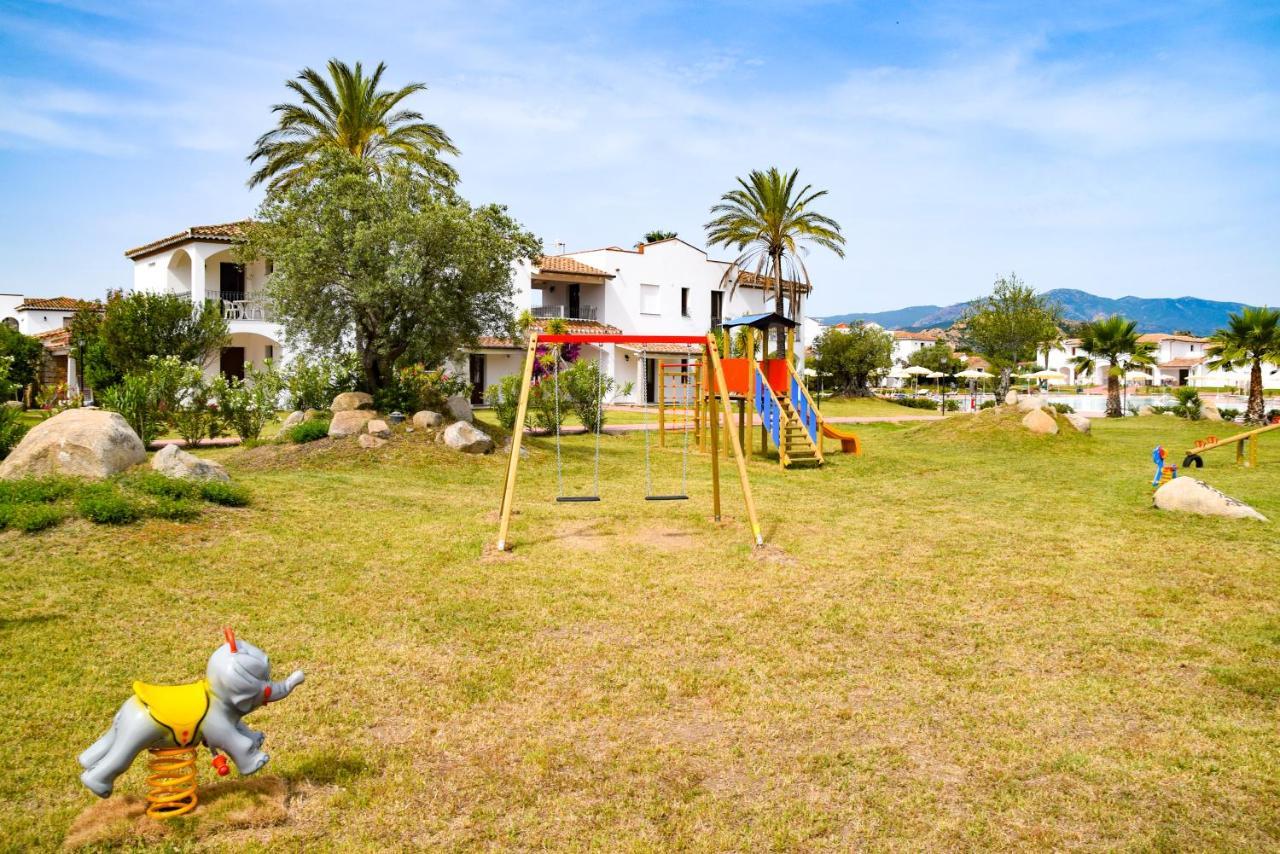 Marina Torre Navarrese Resort سانتا ماريا نافاريز المظهر الخارجي الصورة
