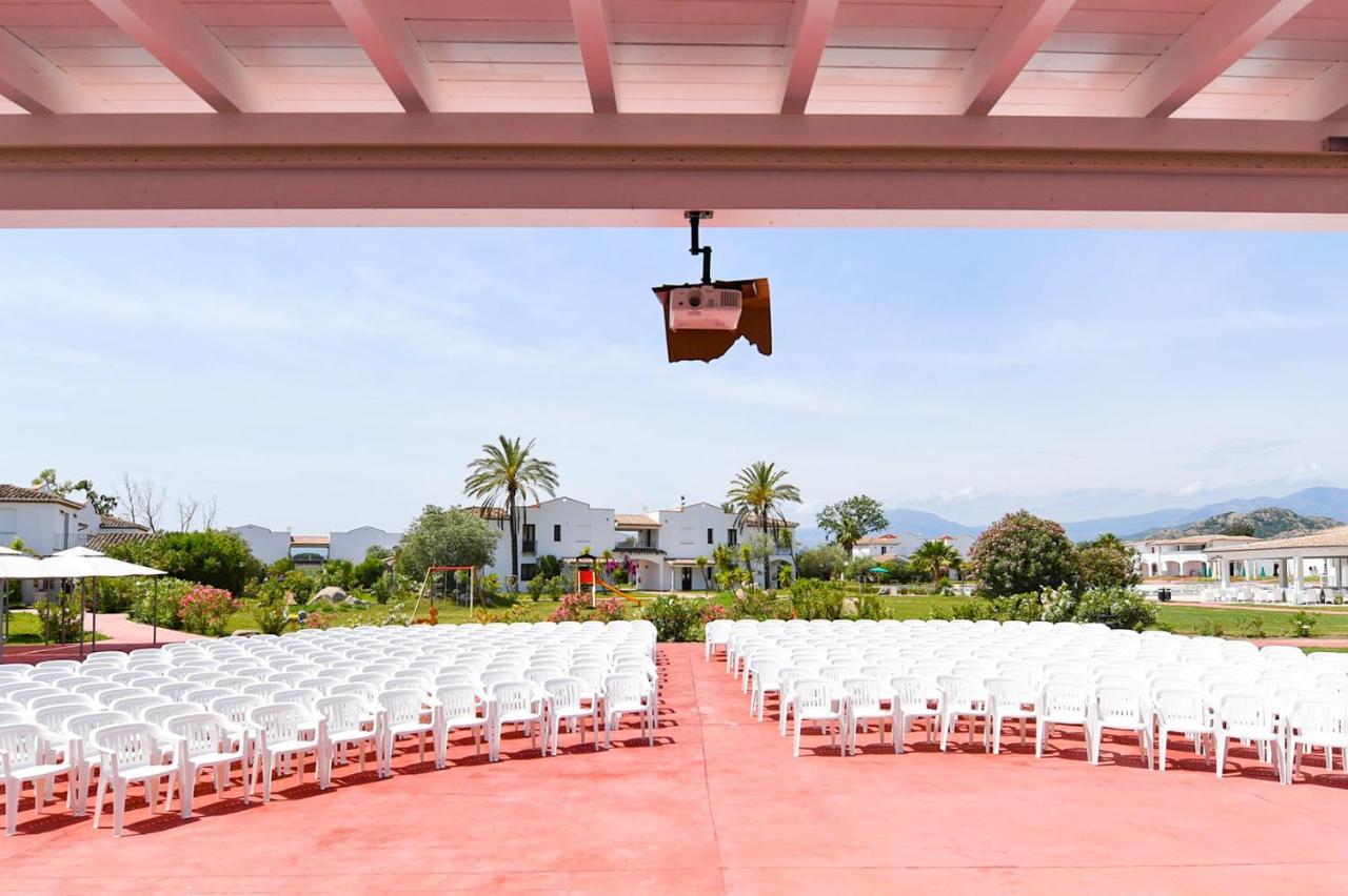Marina Torre Navarrese Resort سانتا ماريا نافاريز المظهر الخارجي الصورة