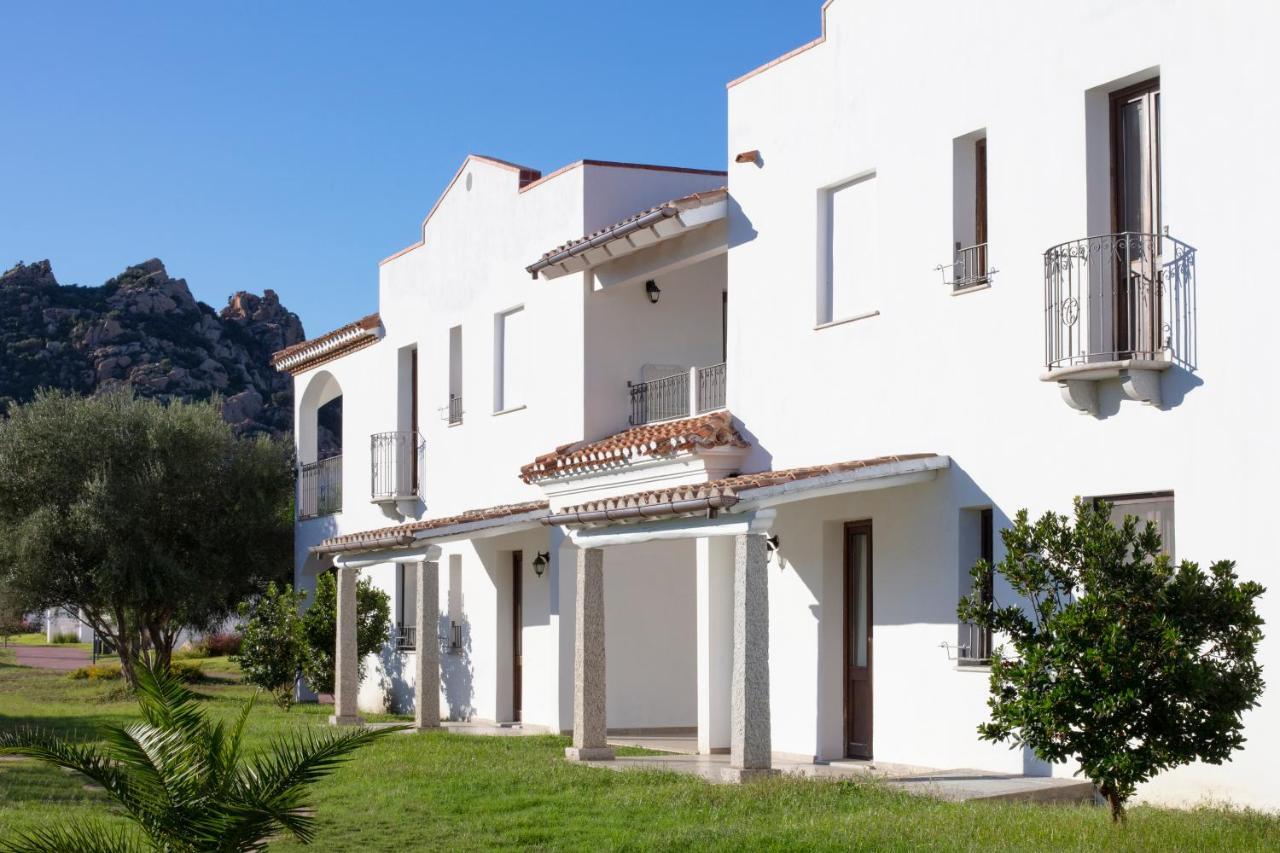 Marina Torre Navarrese Resort سانتا ماريا نافاريز المظهر الخارجي الصورة